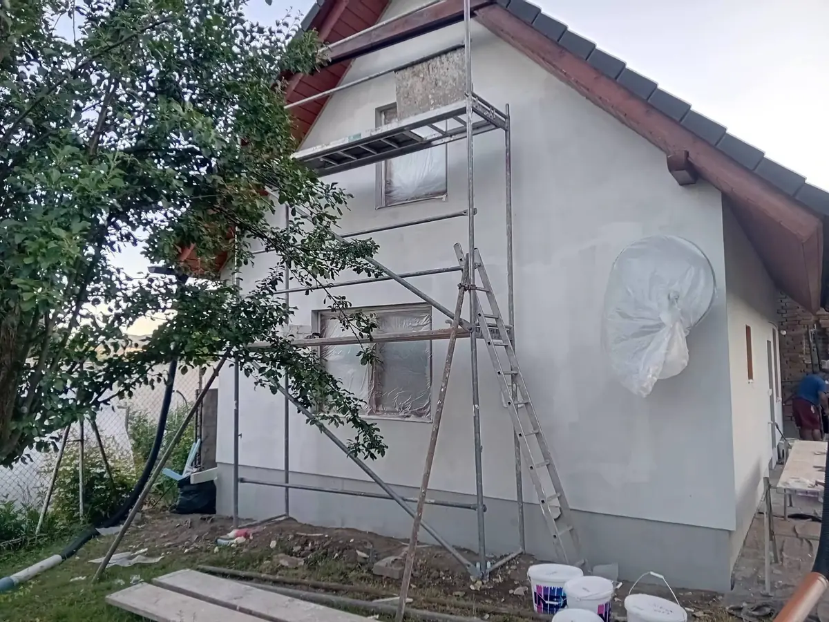Náš tím pri zateplovaní fasády