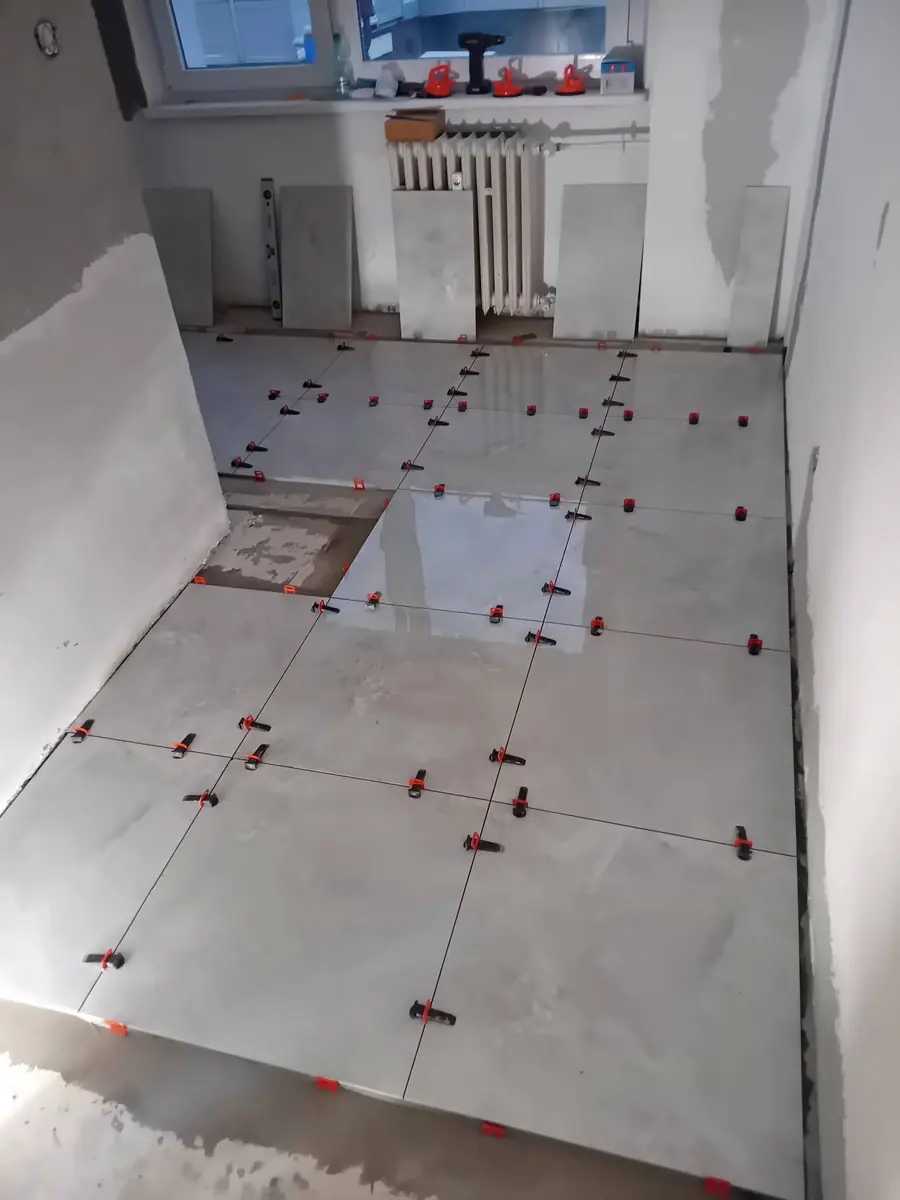 Interiérové žalúzie na dverách